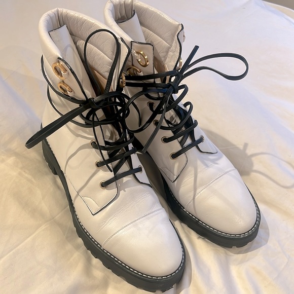 Stuart Weitzman White Lexy combat Boots size 8.5 great condition - Picture 6 of 7